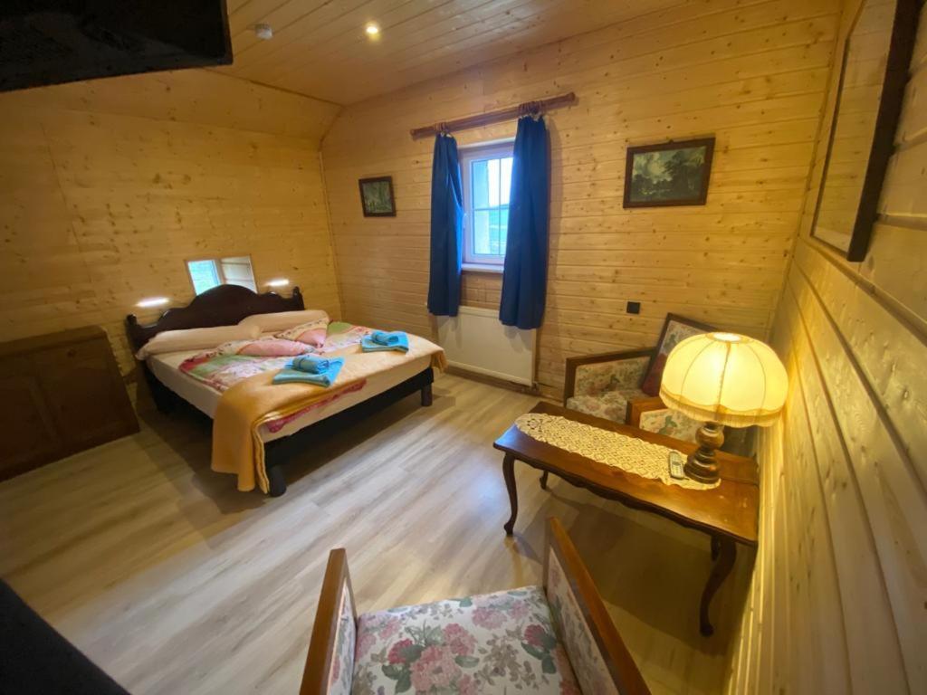 Maison Carmen - Restaurant , Meuble De Tourisme, Appartements Xertigny Экстерьер фото