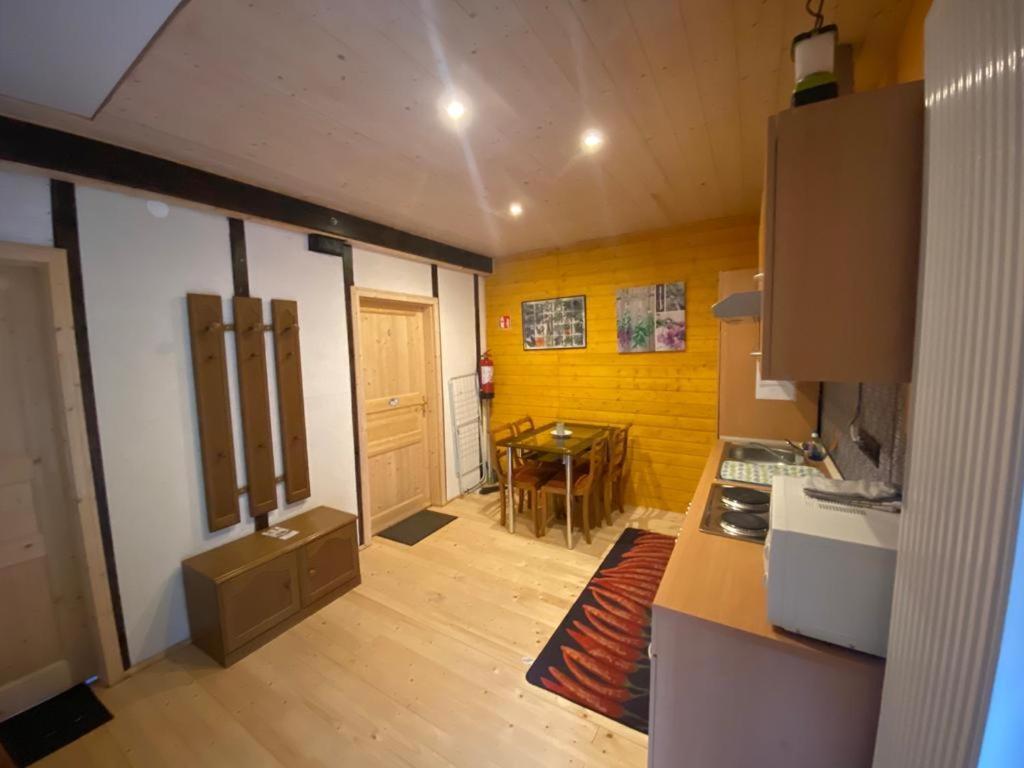 Maison Carmen - Restaurant , Meuble De Tourisme, Appartements Xertigny Экстерьер фото